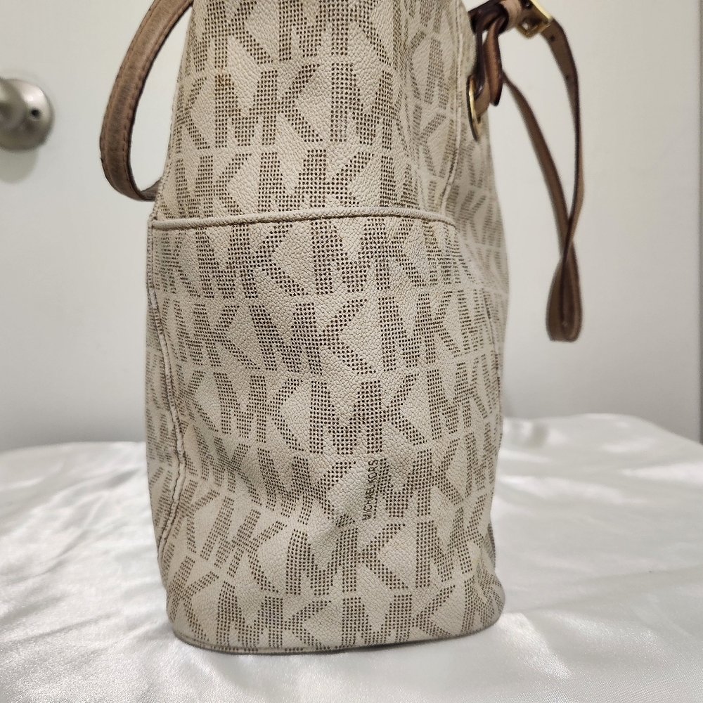 Large Michael Kors tote and matching wallet - Picture 13 of 16